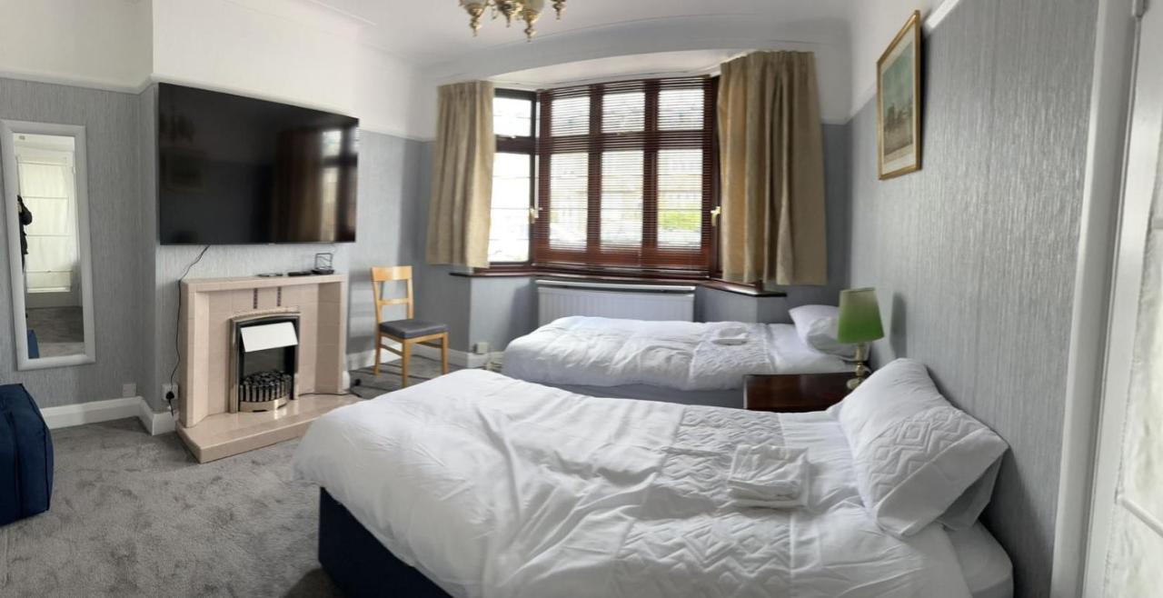 Amazing And Romantic O2 Arena 4 Bedrooms House Free Parking London Kültér fotó