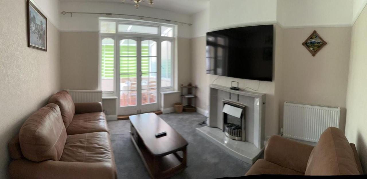 Amazing And Romantic O2 Arena 4 Bedrooms House Free Parking London Kültér fotó