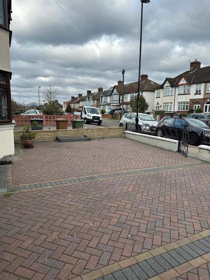 Amazing And Romantic O2 Arena 4 Bedrooms House Free Parking London Kültér fotó