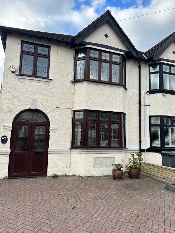 Amazing And Romantic O2 Arena 4 Bedrooms House Free Parking London Kültér fotó